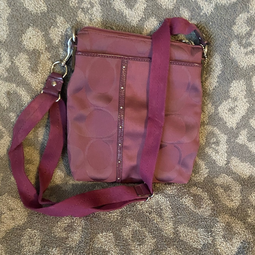 Coach mini cross-body - Picture 1 of 5